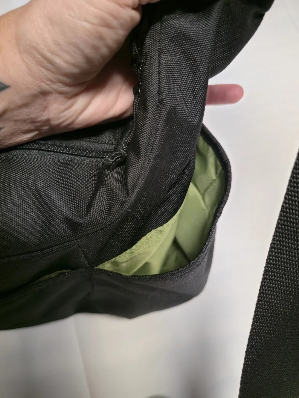 Lowepro Passport Sling Camera Bag - Black with Green Interior